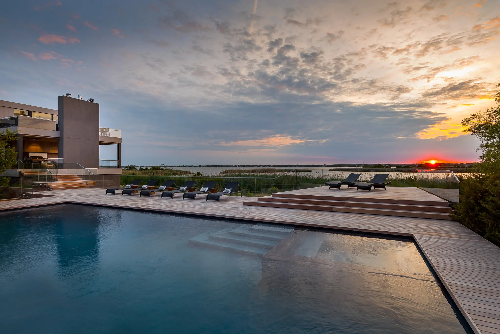 Custom pool design